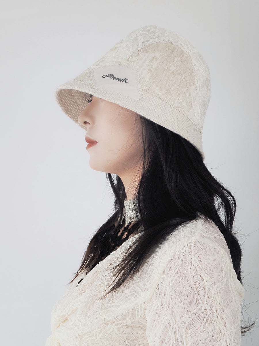 Straw-woven small brimmed hat