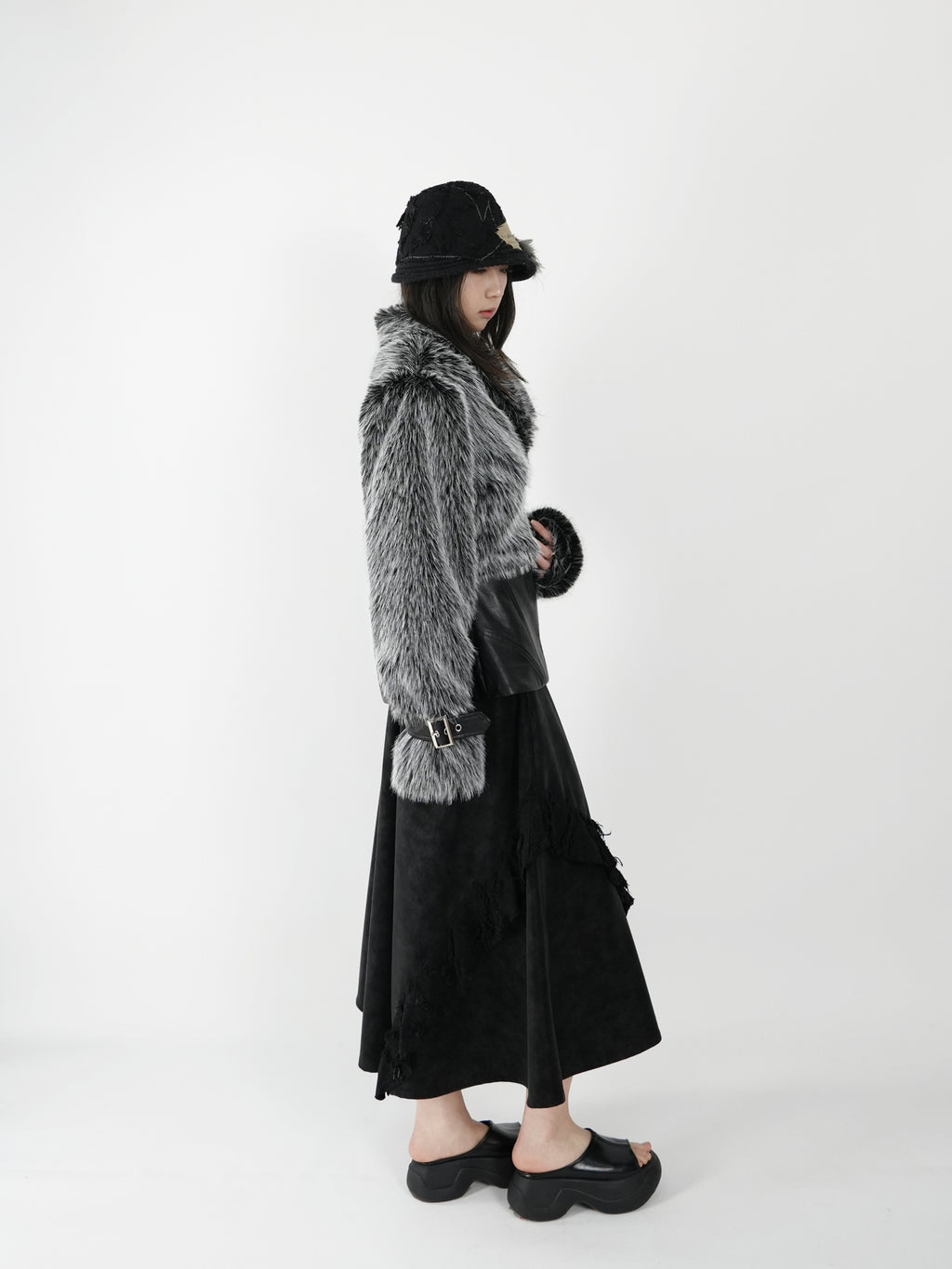 Fishbone Pattern Fur - Dark Gray