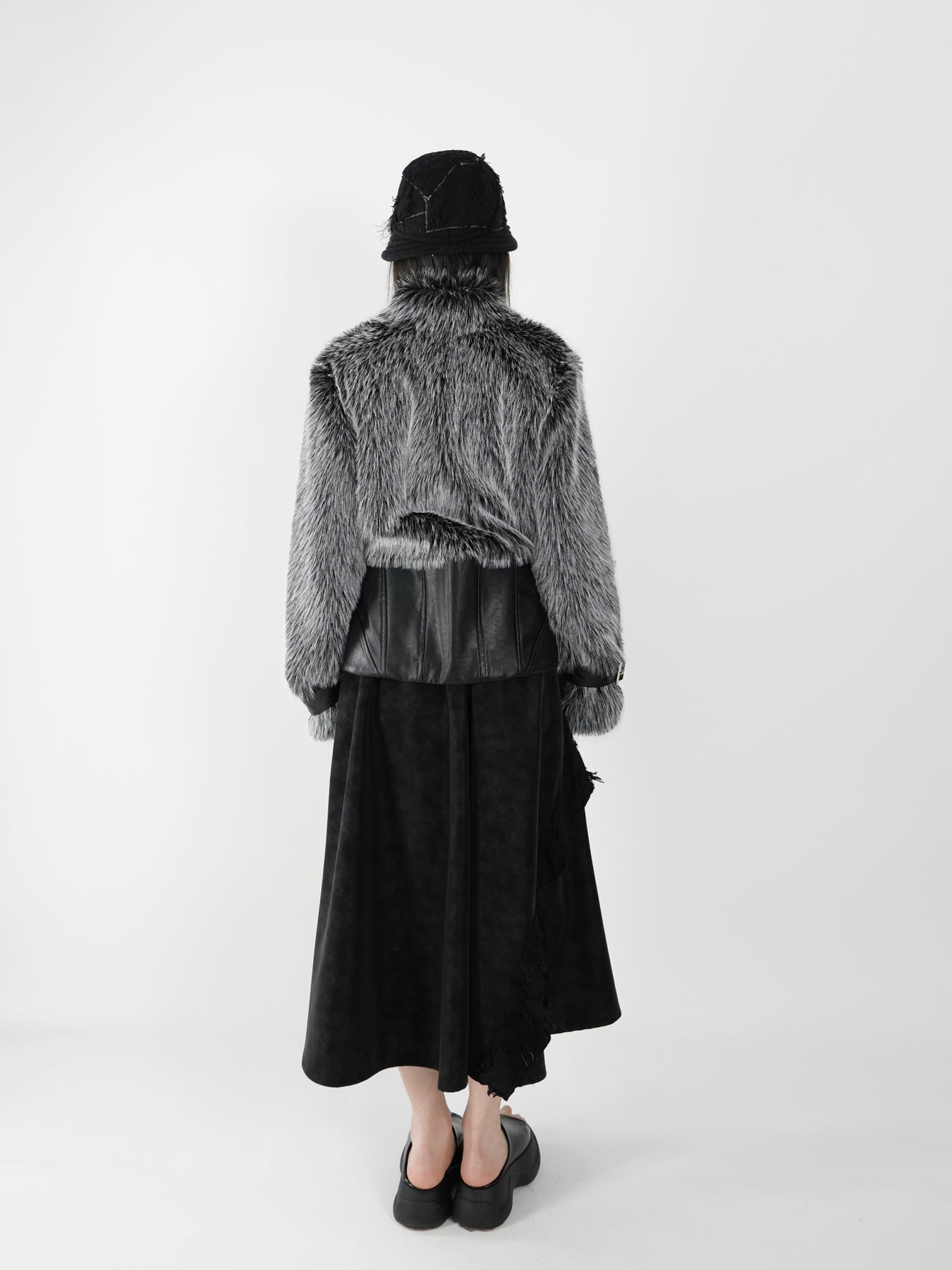 Fishbone Pattern Fur - Dark Gray