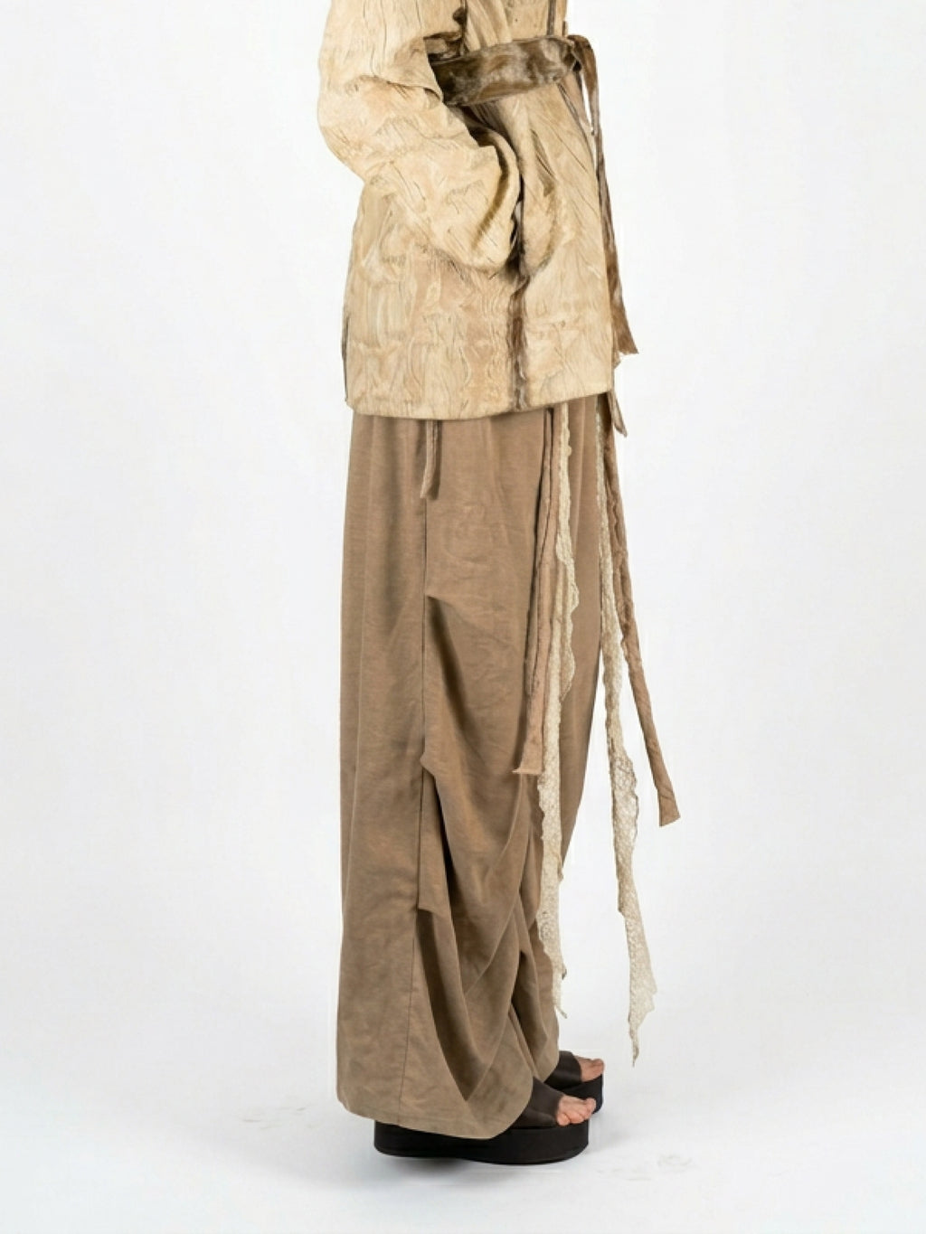 Wide-leg pants