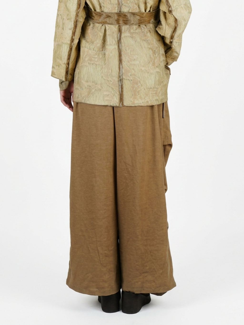 Wide-leg pants