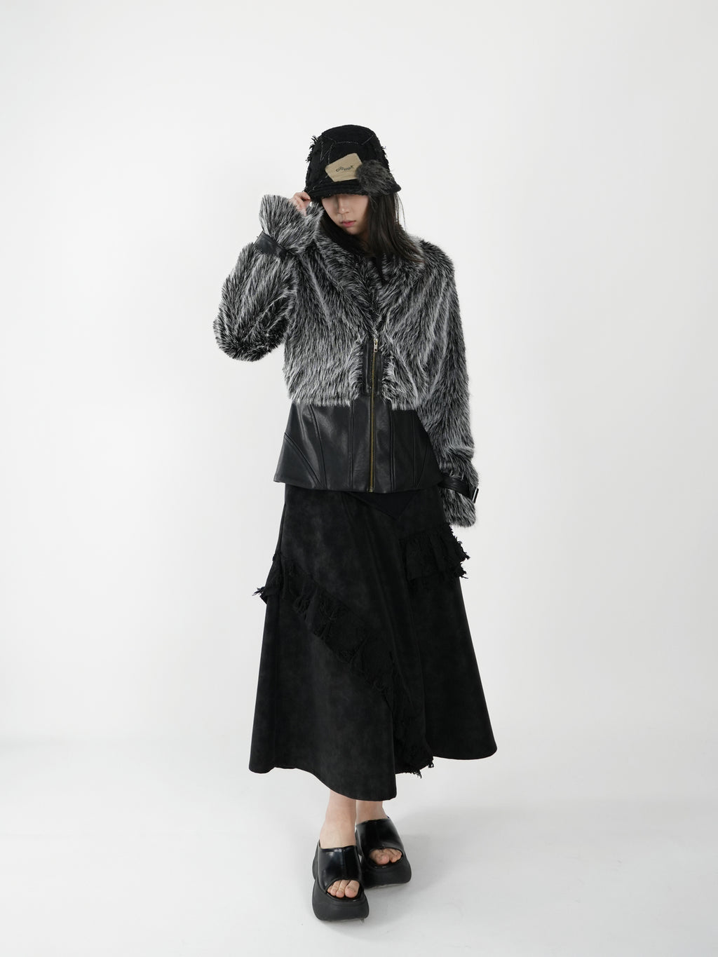 Fishbone Pattern Fur - Dark Gray