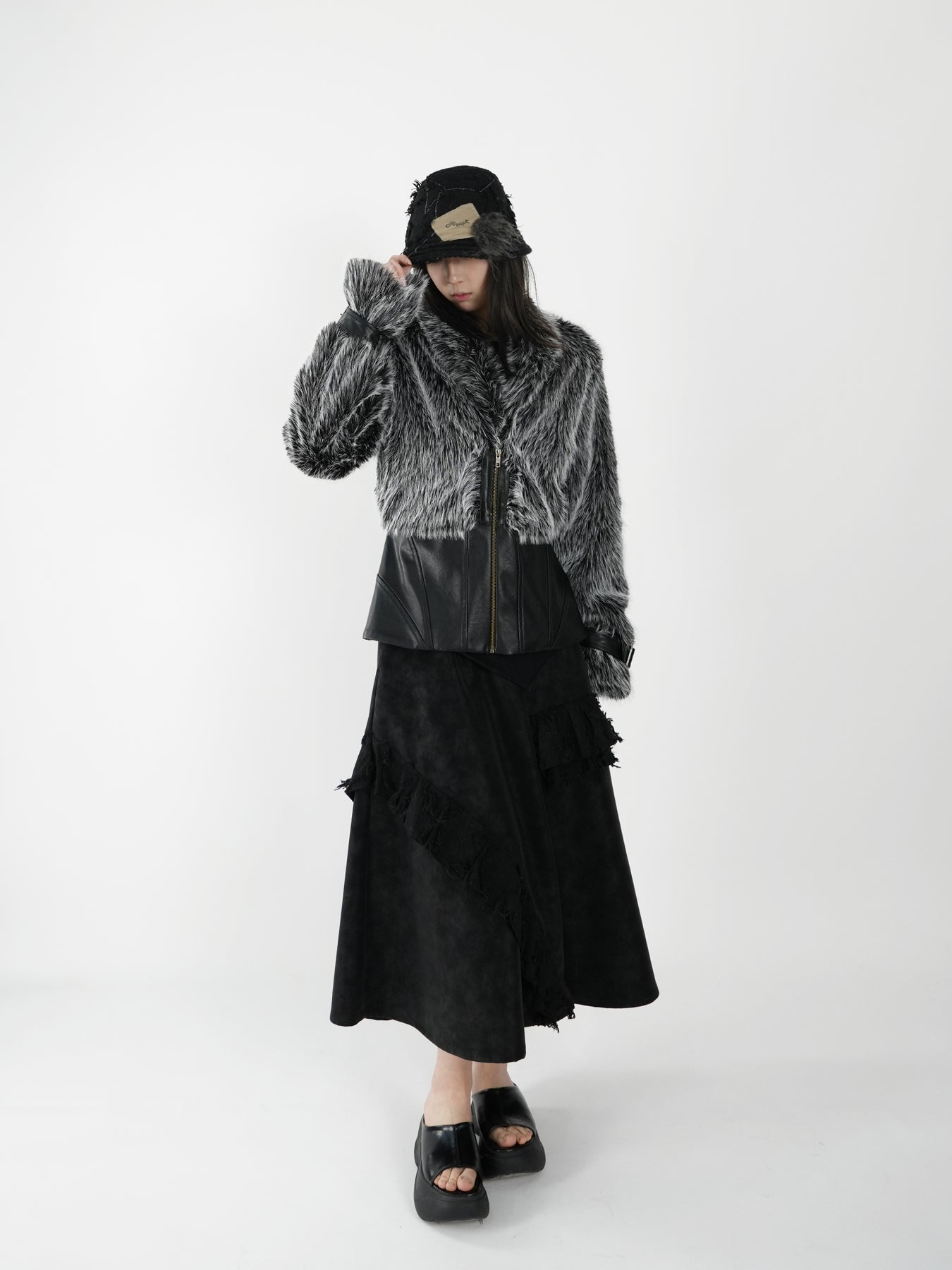 Fishbone Pattern Fur - Dark Gray