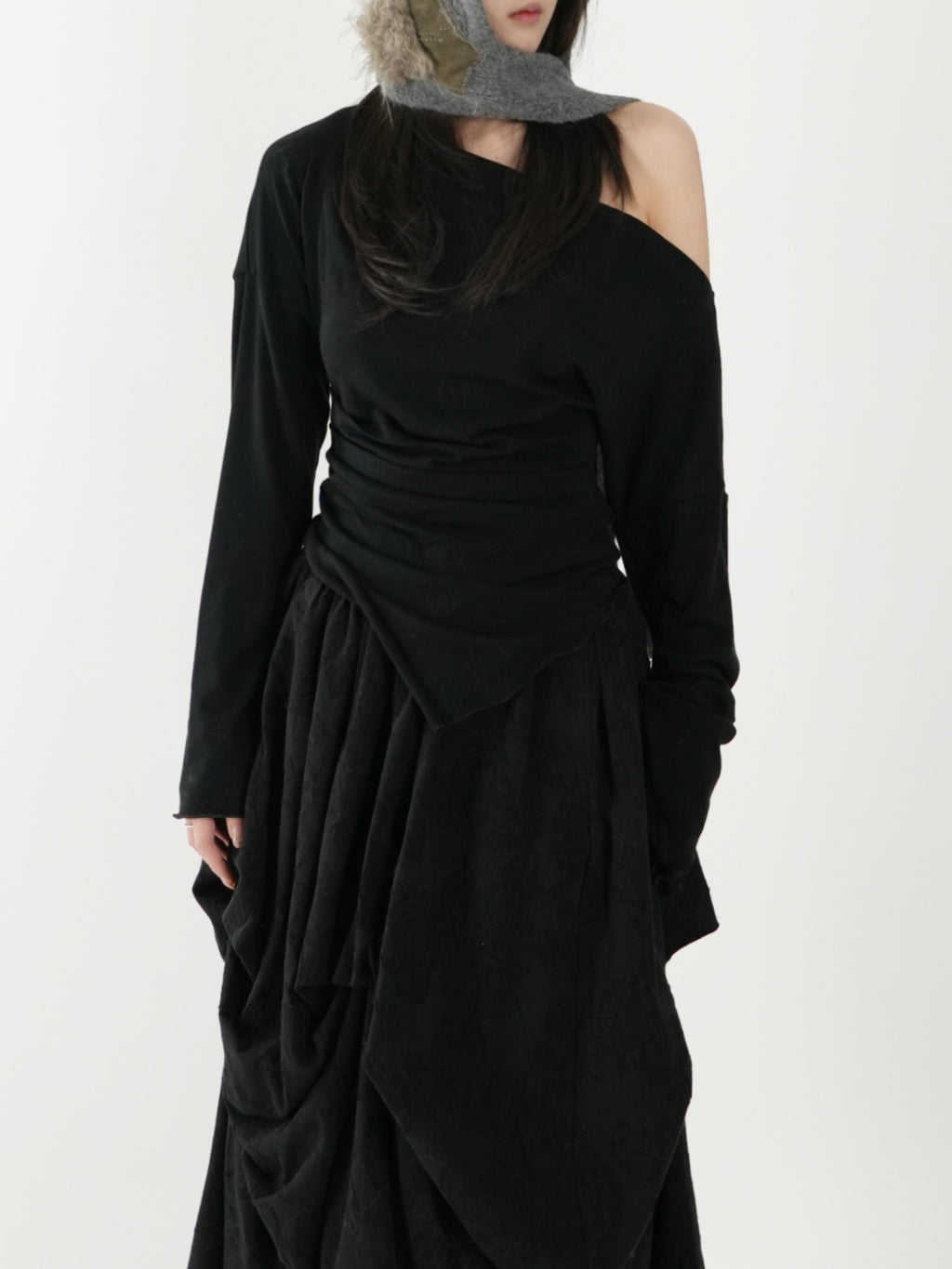 Off-the-shoulder top