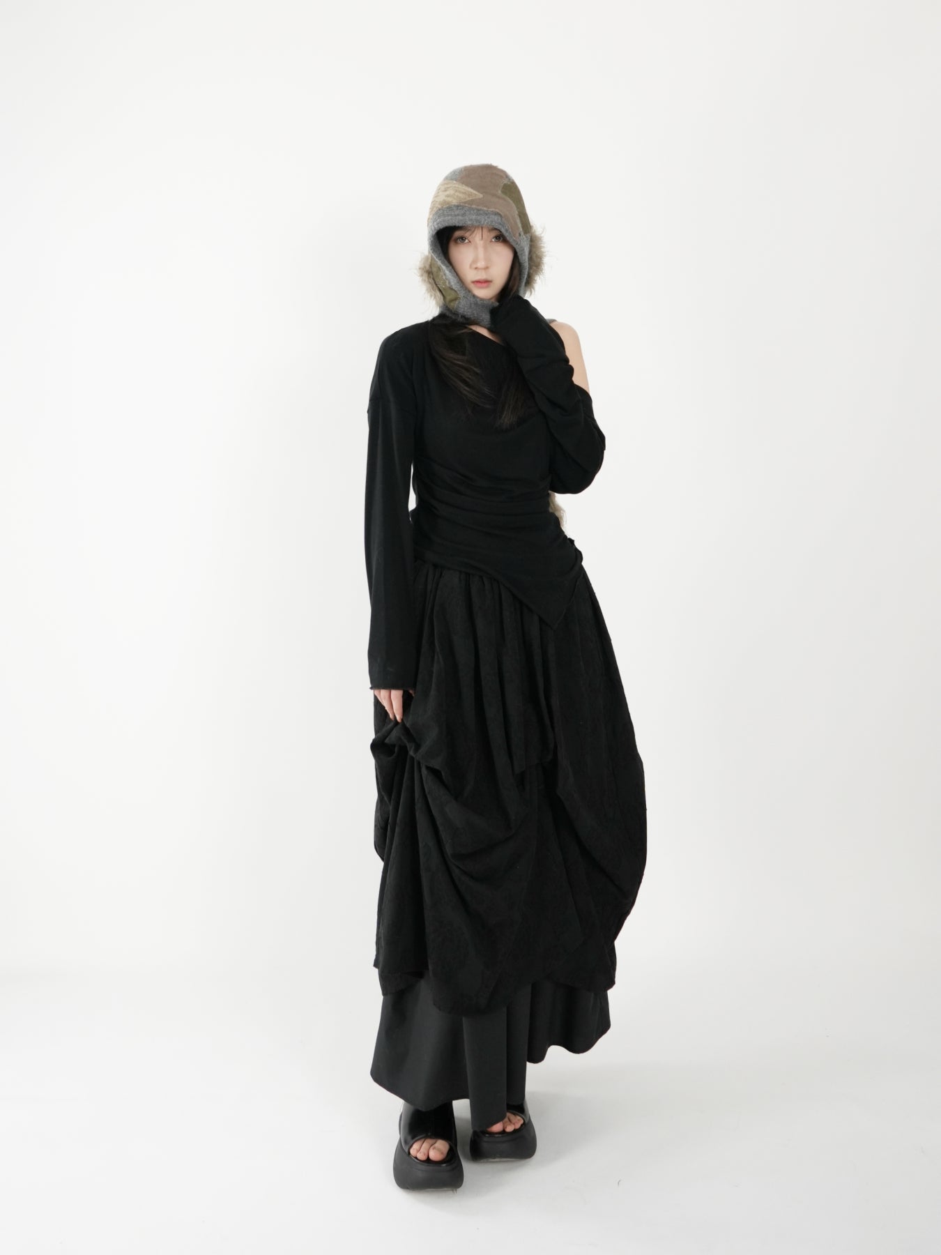 Off-the-shoulder top