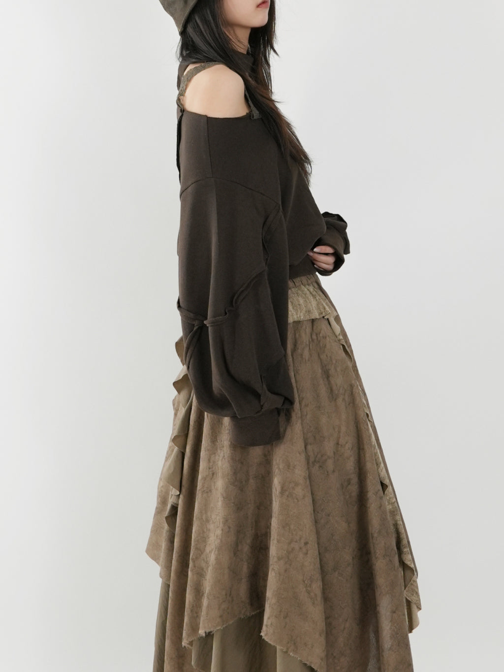 Off-the-shoulder top