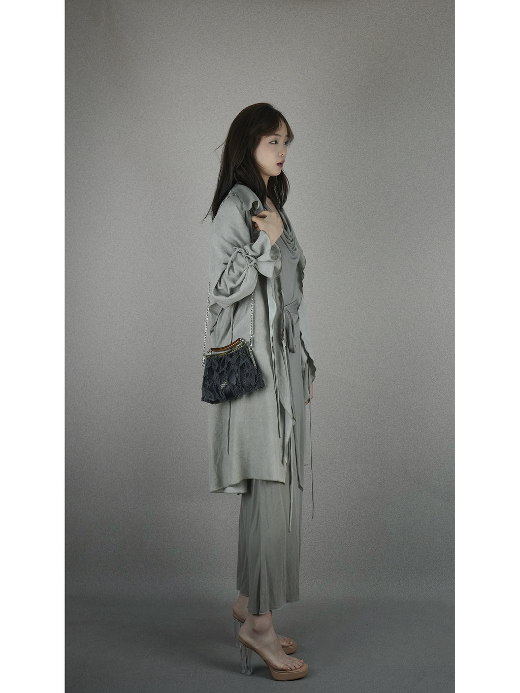 Flowywaist-cinched long dress