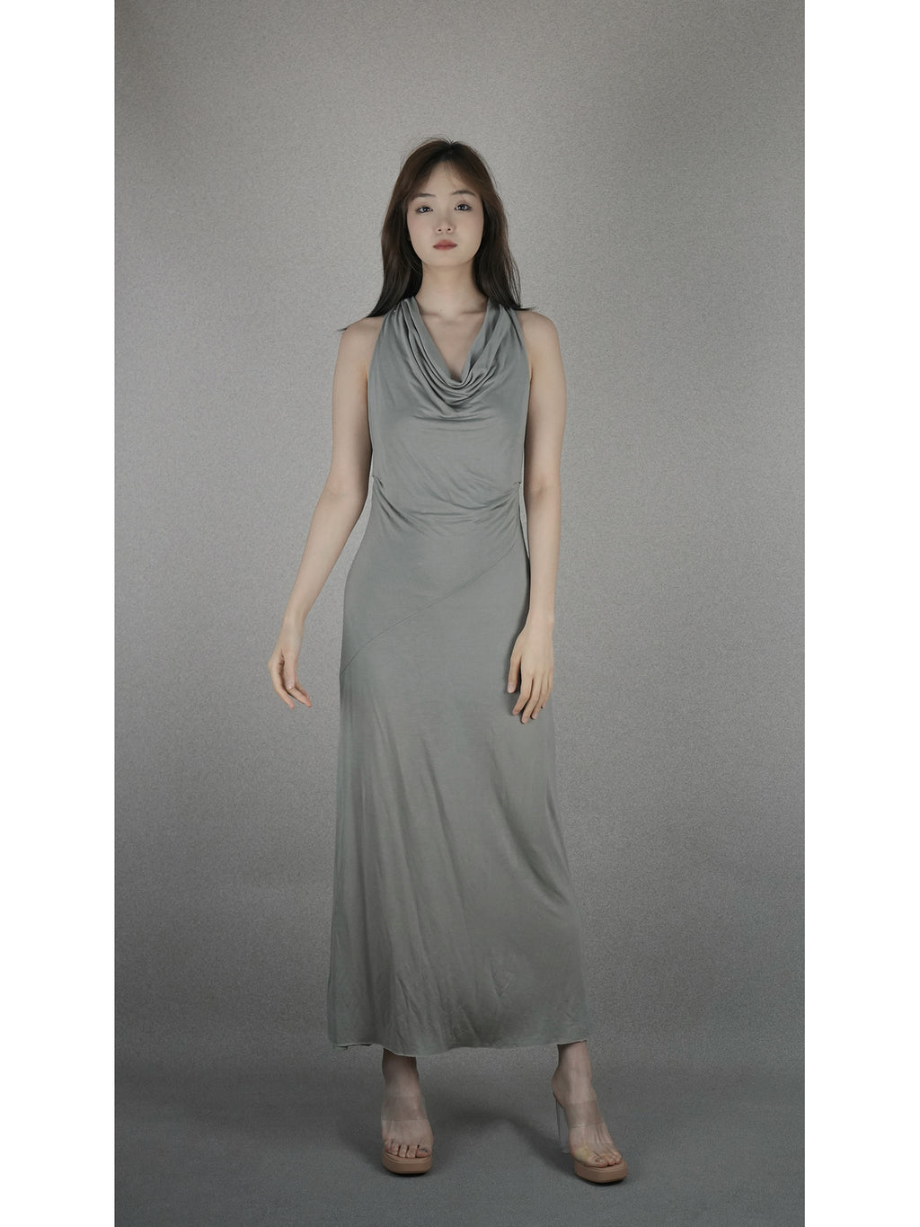 Flowywaist-cinched long dress