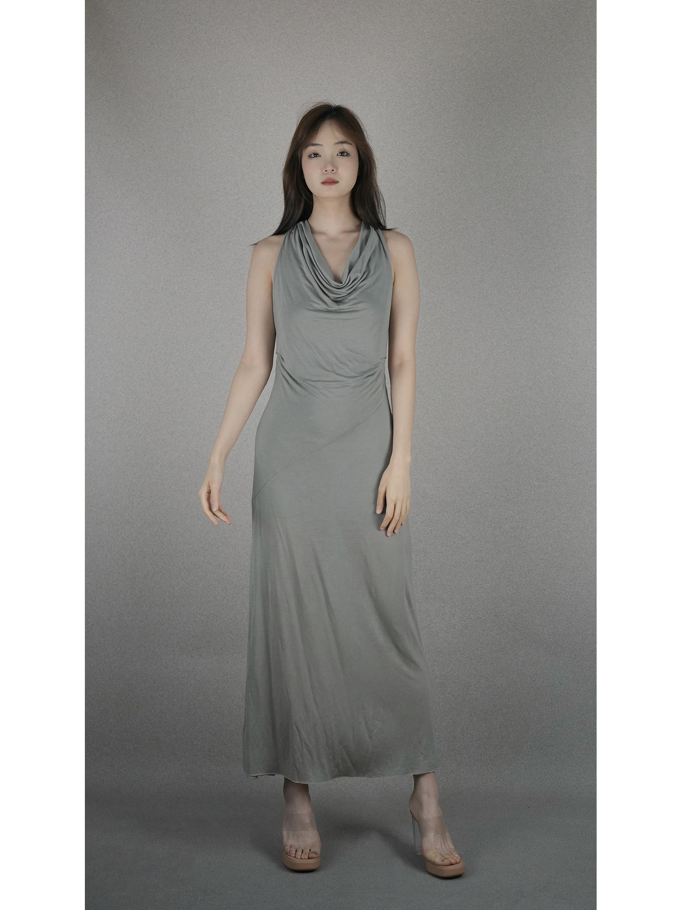 Flowywaist-cinched long dress