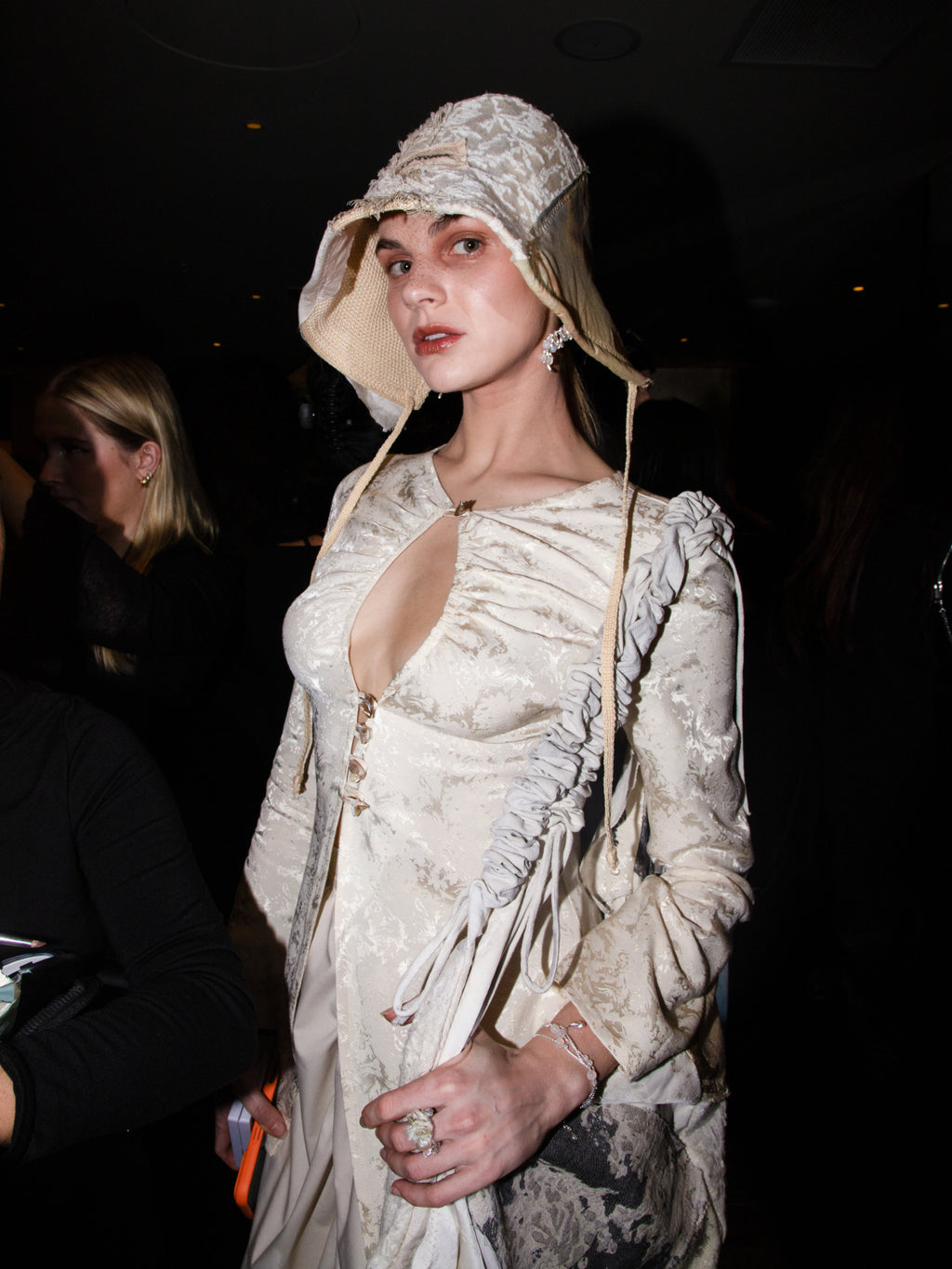 Short fishtail cardigan