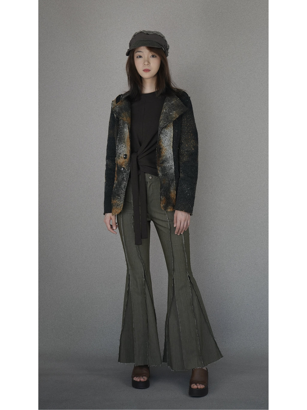 Ripped and frayed flared jeans